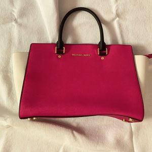 Michael Kors pink/white/black bag